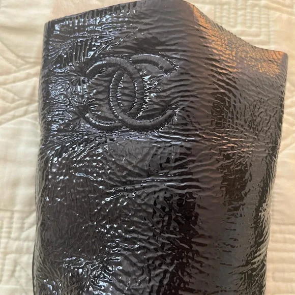 Chanel authentic winter boot with fur  inside - Picture 5 of 10